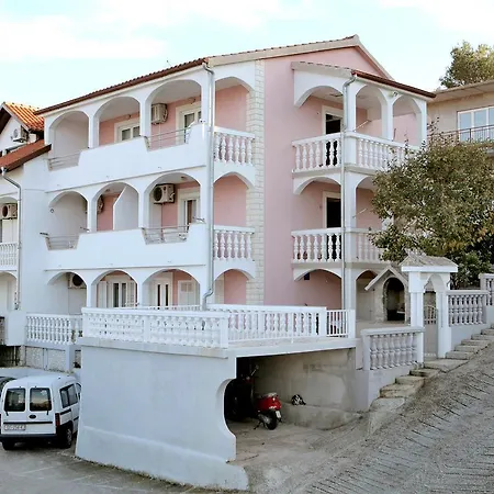 Iva Apartment