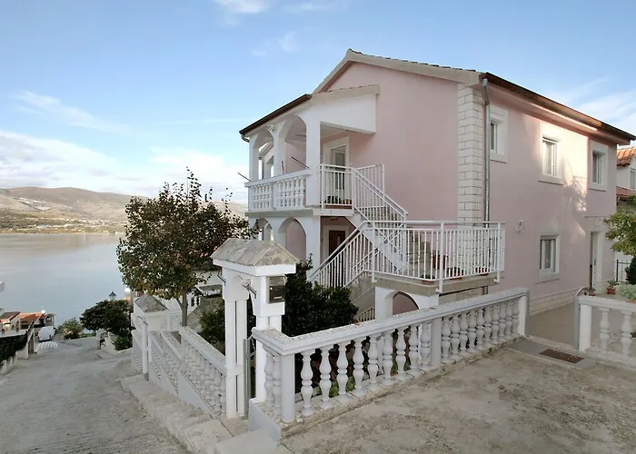 Iva Apartment
