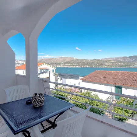 Iva Apartment