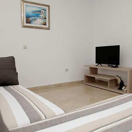 Iva Apartment *