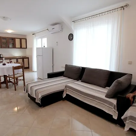 Iva Apartment *