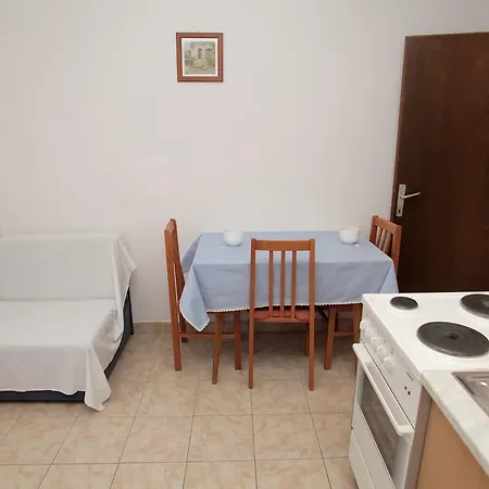 Διαμέρισμα Iva Τρογκίρ