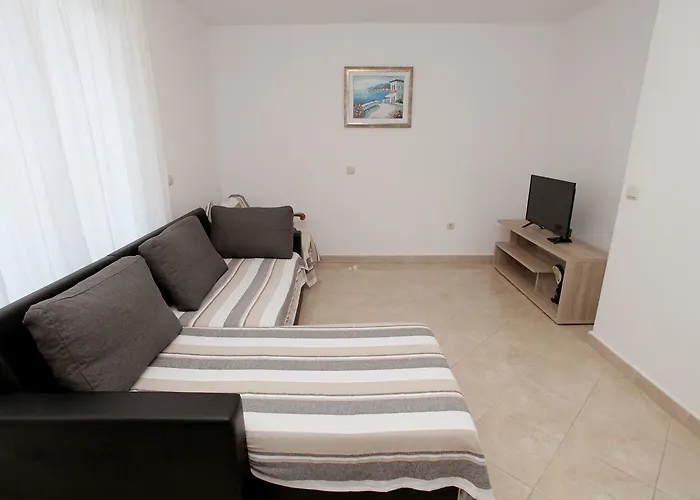 Iva Апартаменты *