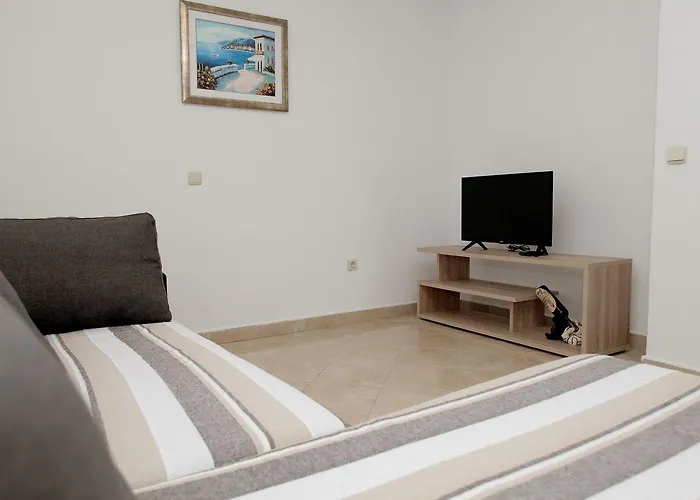 Iva Апартаменты *