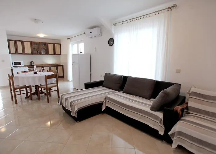 Iva Апартаменты *